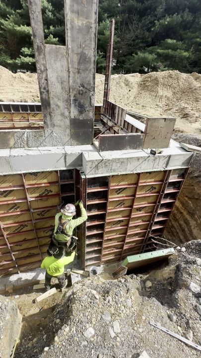 Foundation-wall forms set.